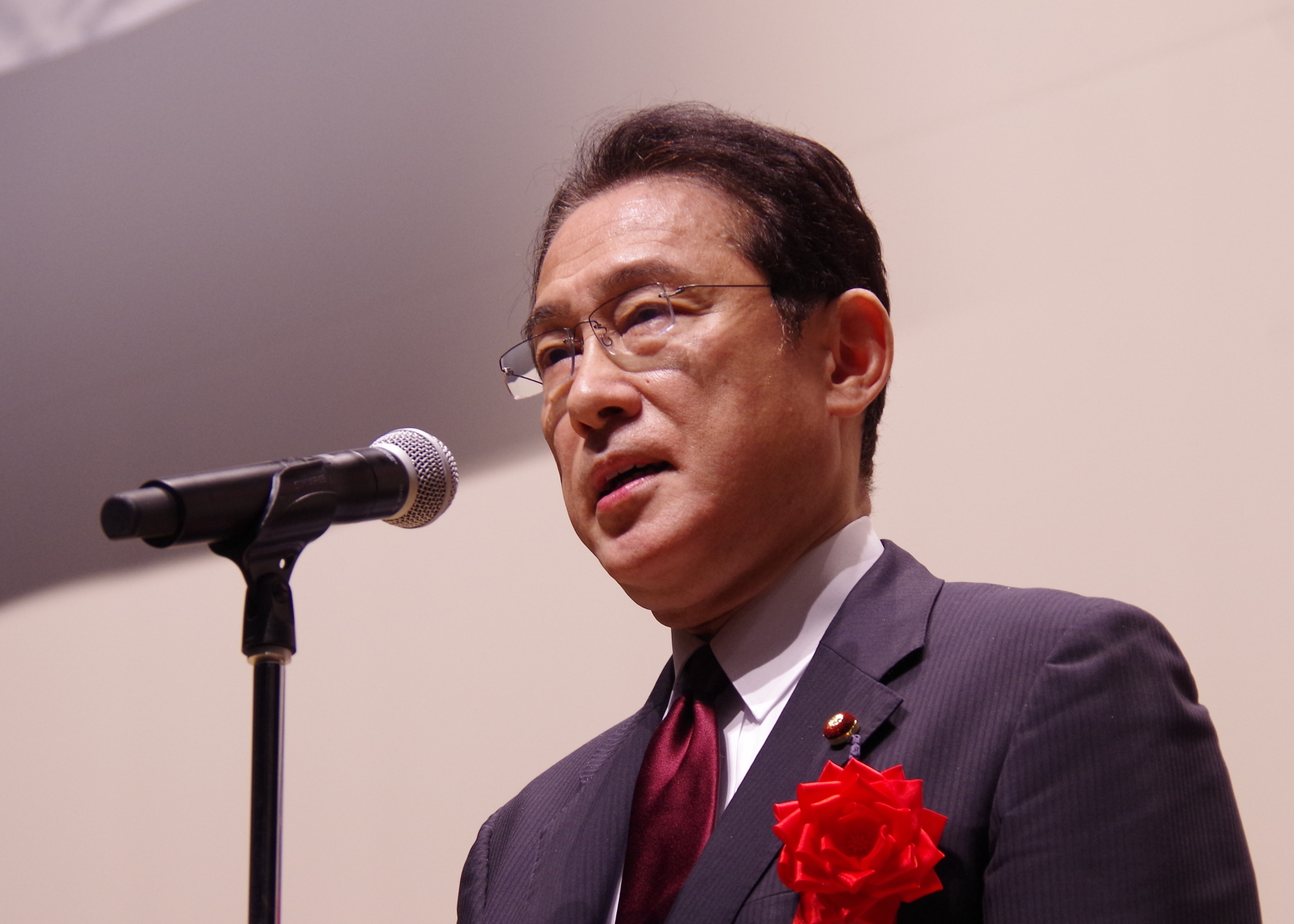 岸田文雄氏